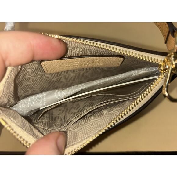 NWT MICHAEL MICHAEL KORS JET SET TRAVEL 32H5GTVW1T NUDE/PEANUT Wristlet Leather - Picture 3 of 10